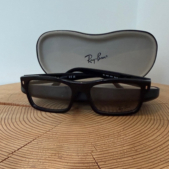 Ray-Ban Classic glasses frames - Picture 1 of 3